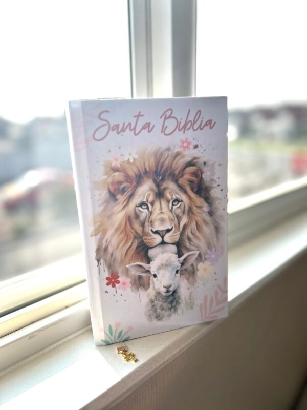 img_1325 Biblia León y Cordero Blanca RV1960 Compacta