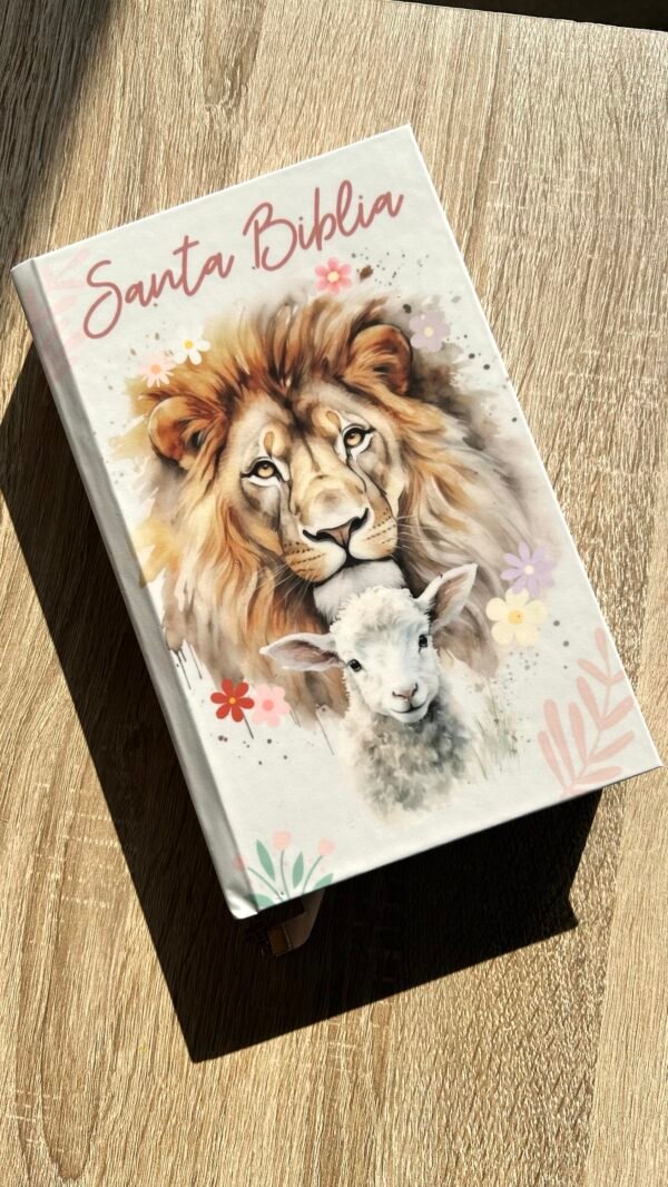 img_1327-2 Biblia León y Cordero Blanca RV1960 Compacta