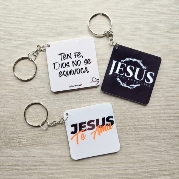 Pack de 3 llaveros surtidos